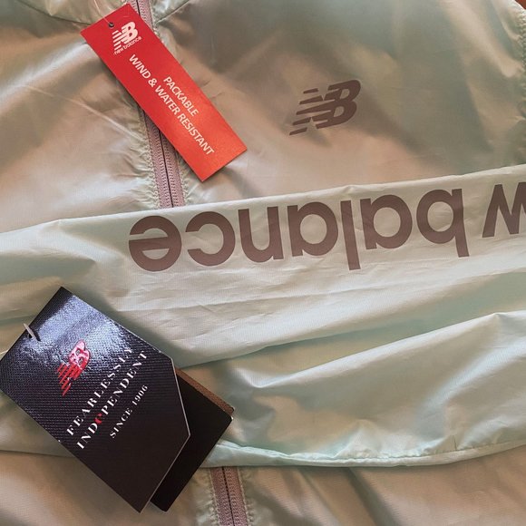 WOMEN'S NEW BALANCE PACKABLE WIND/WATER RESISTANT JACKET SZ XL NWT - Picture 5 of 8